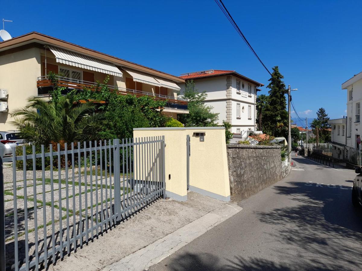Apartments Orange Lovran Dış mekan fotoğraf
